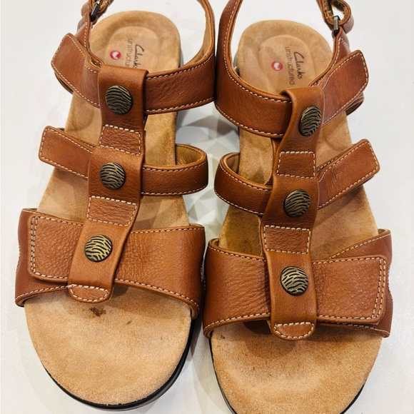 Clarks  Unstructured Tan Leather Sandals size 10 mint condition - Picture 8 of 9